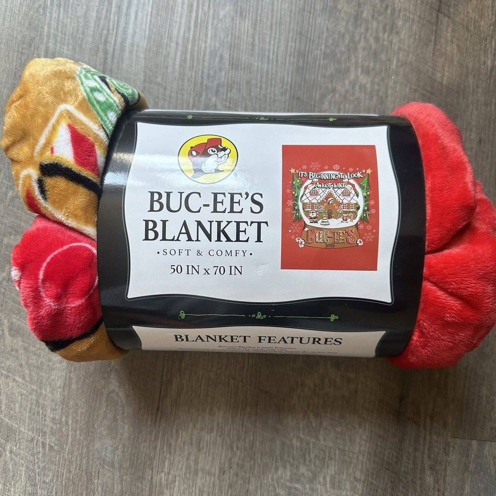 2024 Buc-ee's Bucees Holiday Christmas 50"X70" Plush Throw Blanket NEW